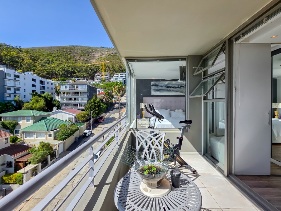 2 Bedroom Property for Sale in Sea Point Western Cape